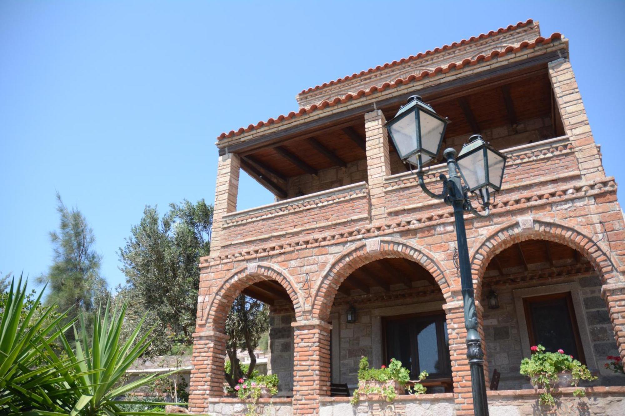 Lesvos Tower House Komninos Sigrion Luaran gambar