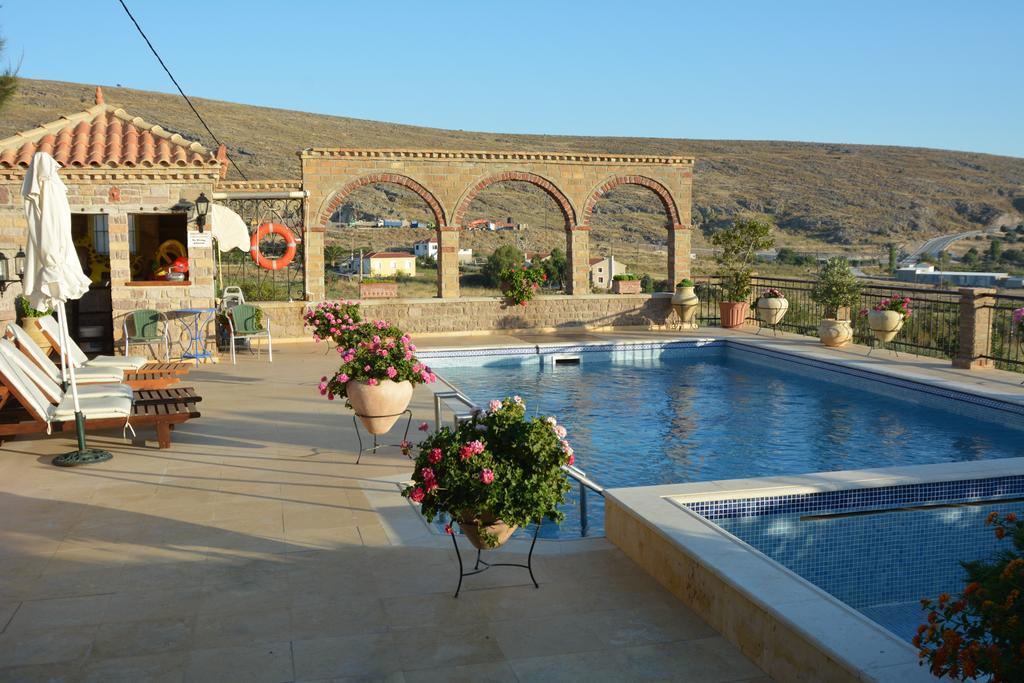 Lesvos Tower House Komninos Sigrion Luaran gambar
