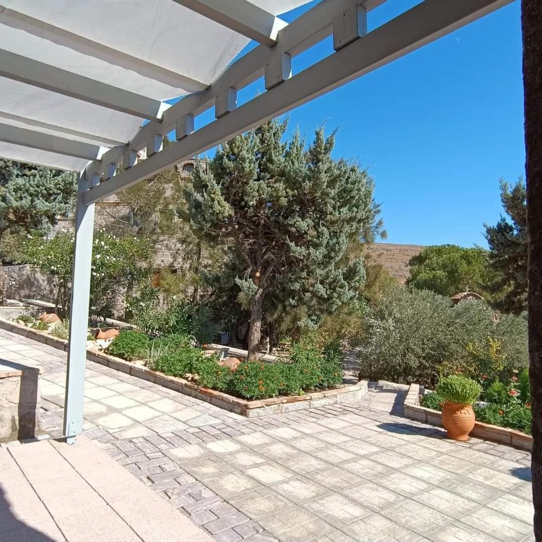 Lesvos Tower House Komninos Sigrion Luaran gambar