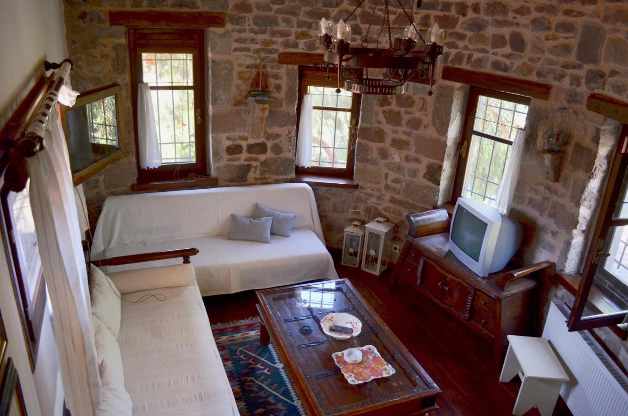 Lesvos Tower House Komninos Sigrion Luaran gambar