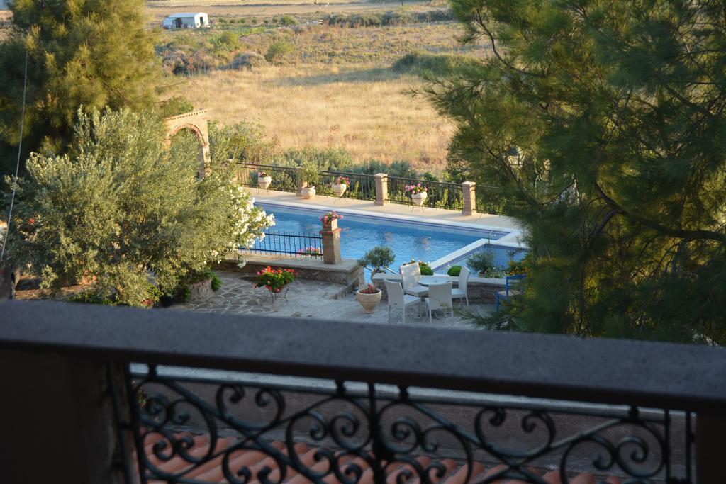 Lesvos Tower House Komninos Sigrion Luaran gambar